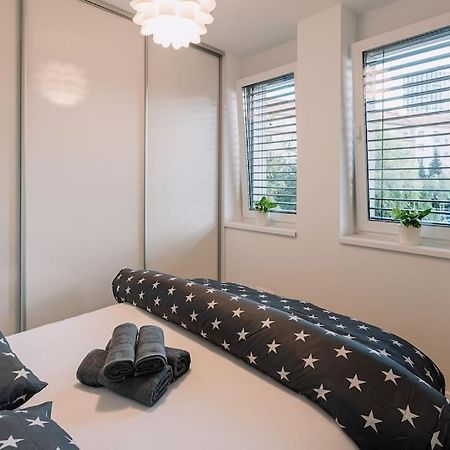 Stylish Apartment Retreat 브라티슬라바 외부 사진
