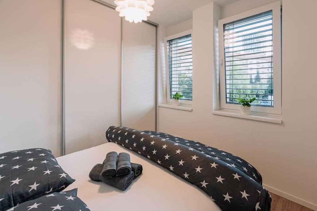 Stylish Apartment Retreat 브라티슬라바 외부 사진